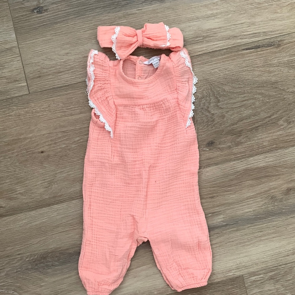Emily and Oliver outfit